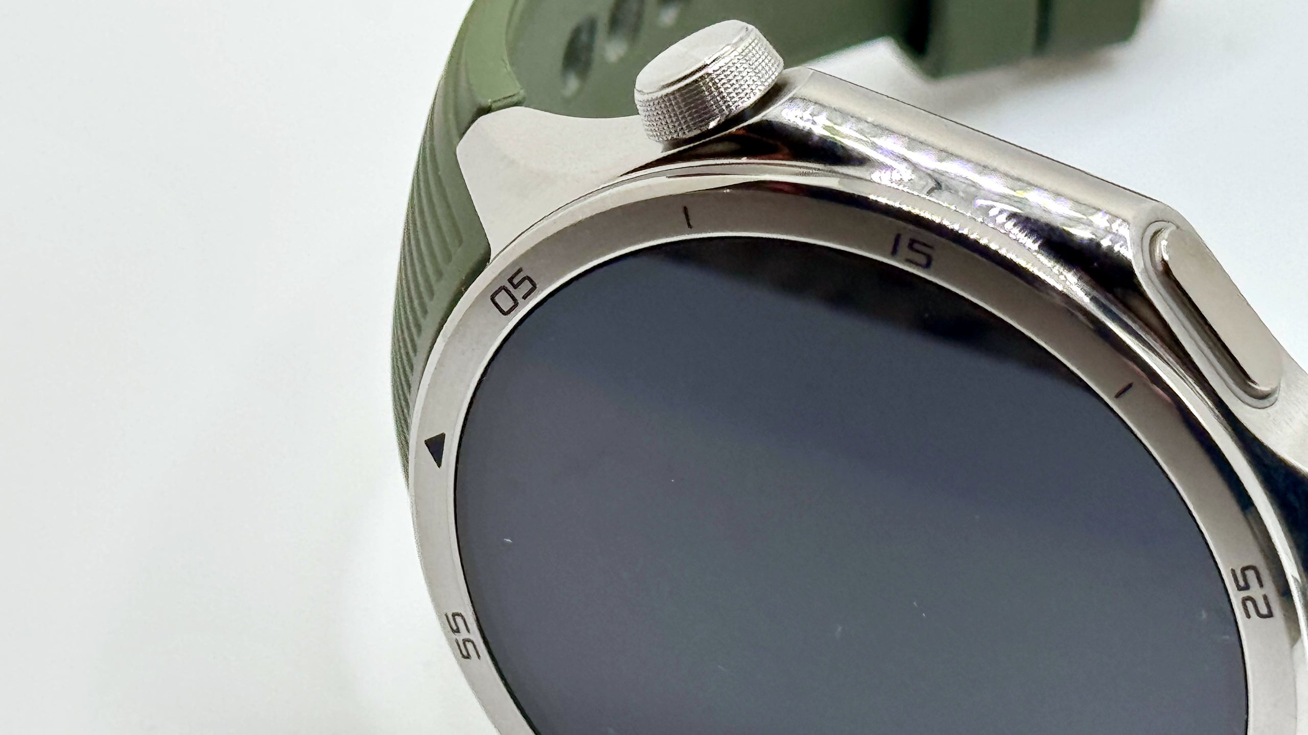 OnePlus Watch 3 Review: Battery Star, Step Stumble